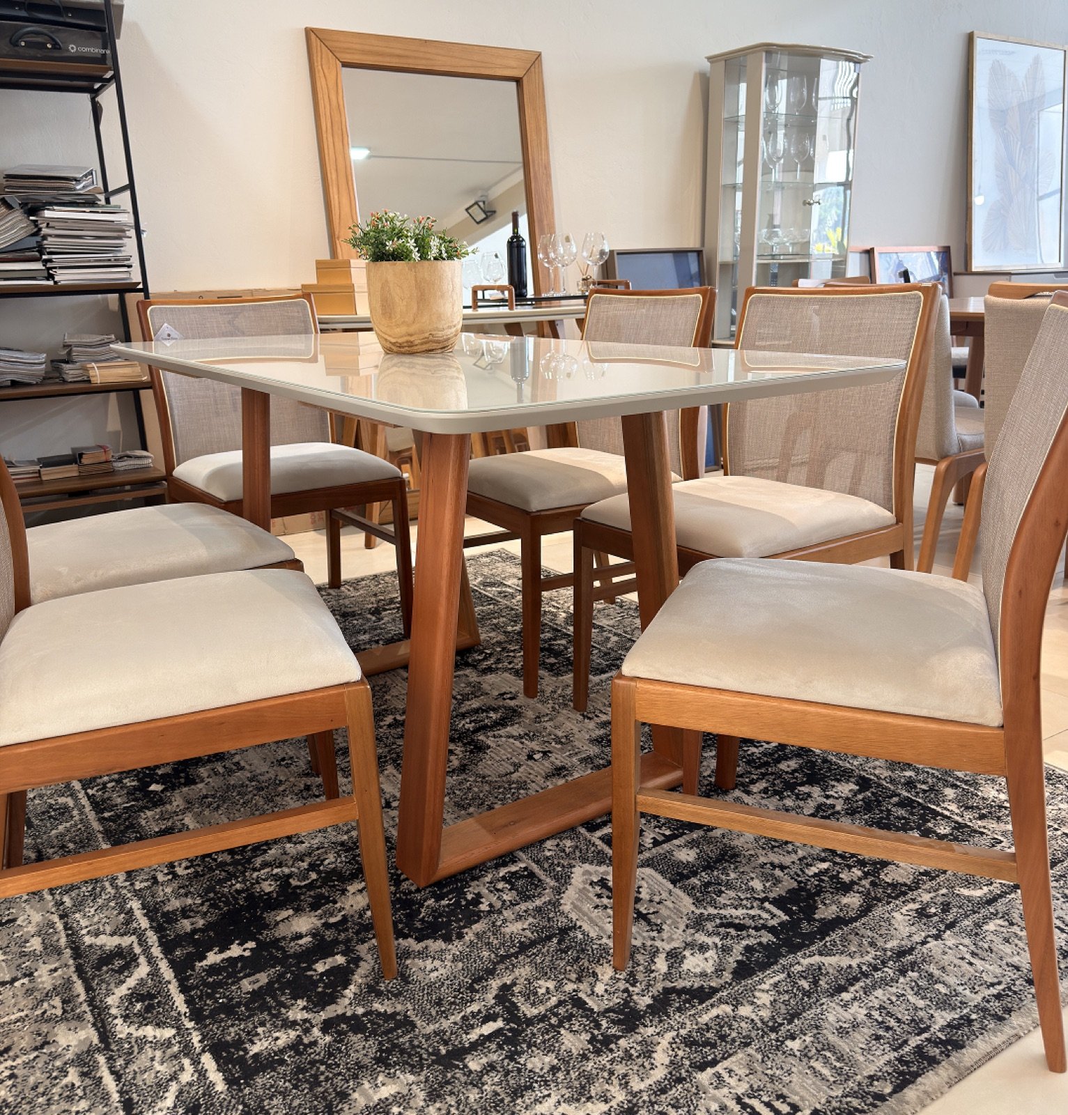 Sala de jantar de alto padrão — Tendenza Design